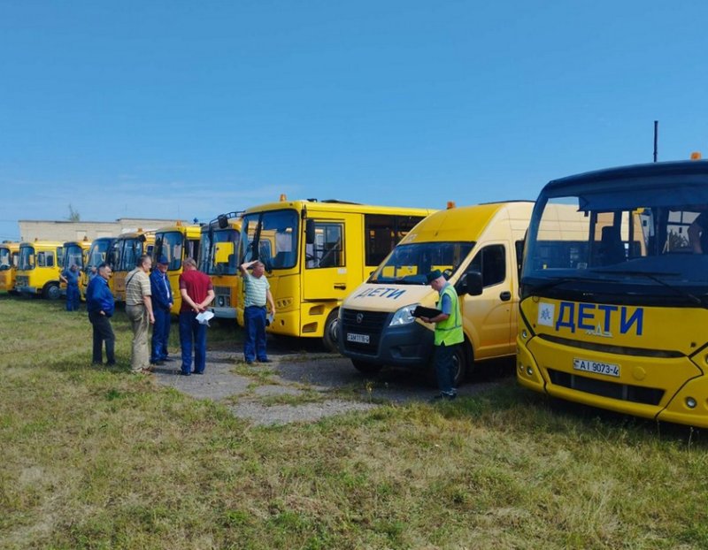 Безопасность школьных автобусов проверили в районе